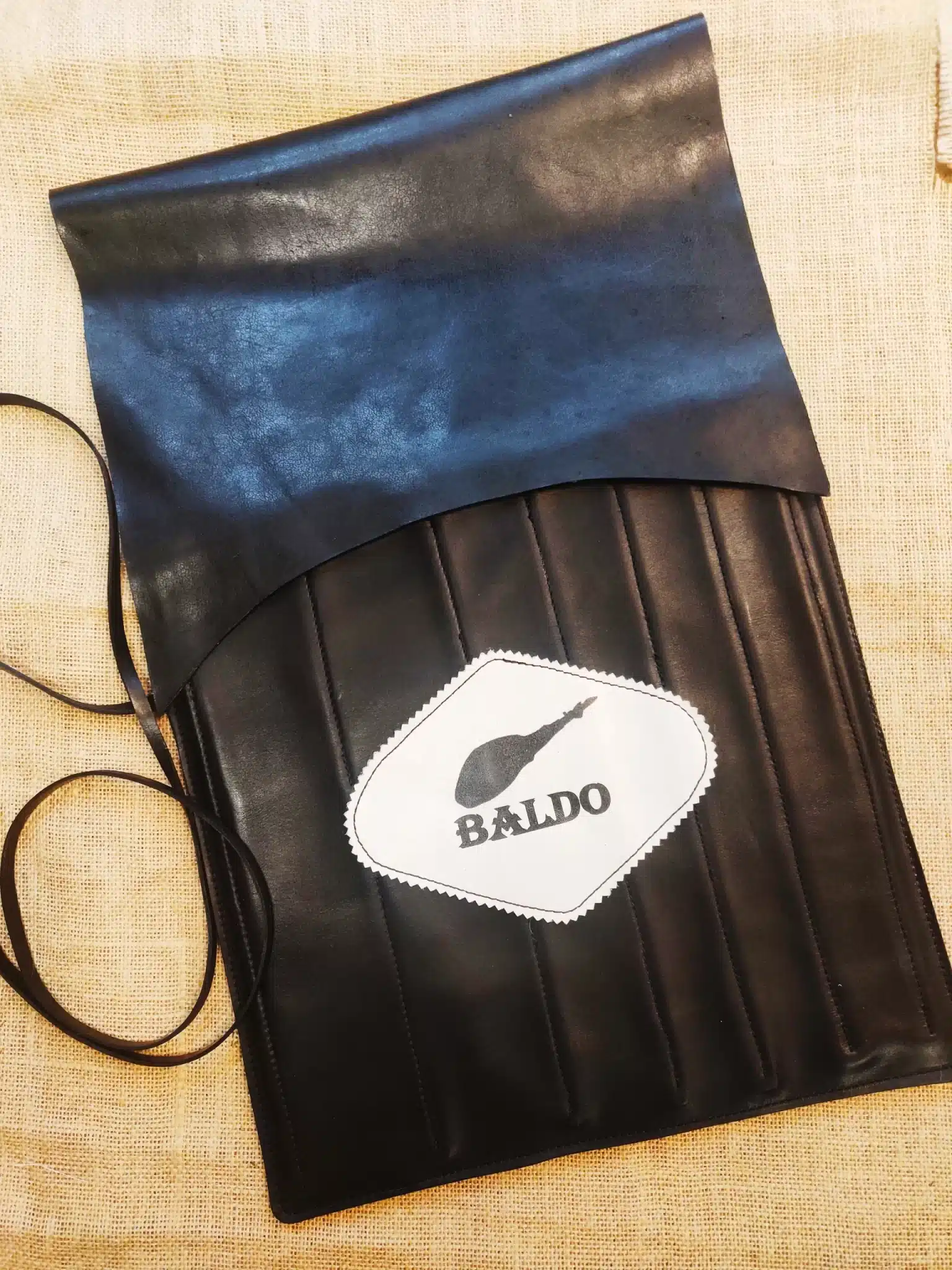 Manta de cuero enrollable para 6 cuchillos personalizada.